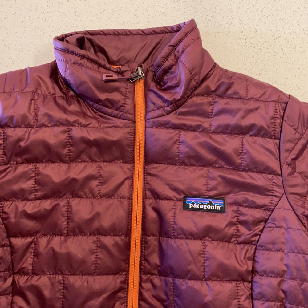 Patagonia Women's Puffer Jacket - Burgundy and Orange - Picture 4 of 7